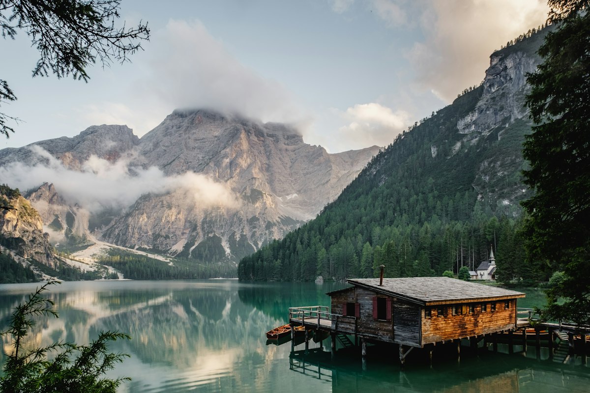 Lakeside cabin with dock